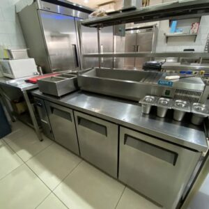 شراء معدات المطاعم المستعملة في الخبر
